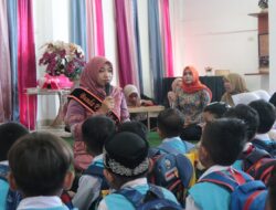 Tingkatkan Literasi, Bunda PAUD Aceh Bacakan Dongeng untuk Peserta Didik TK Hj Cut Nyak Awan Lambaro