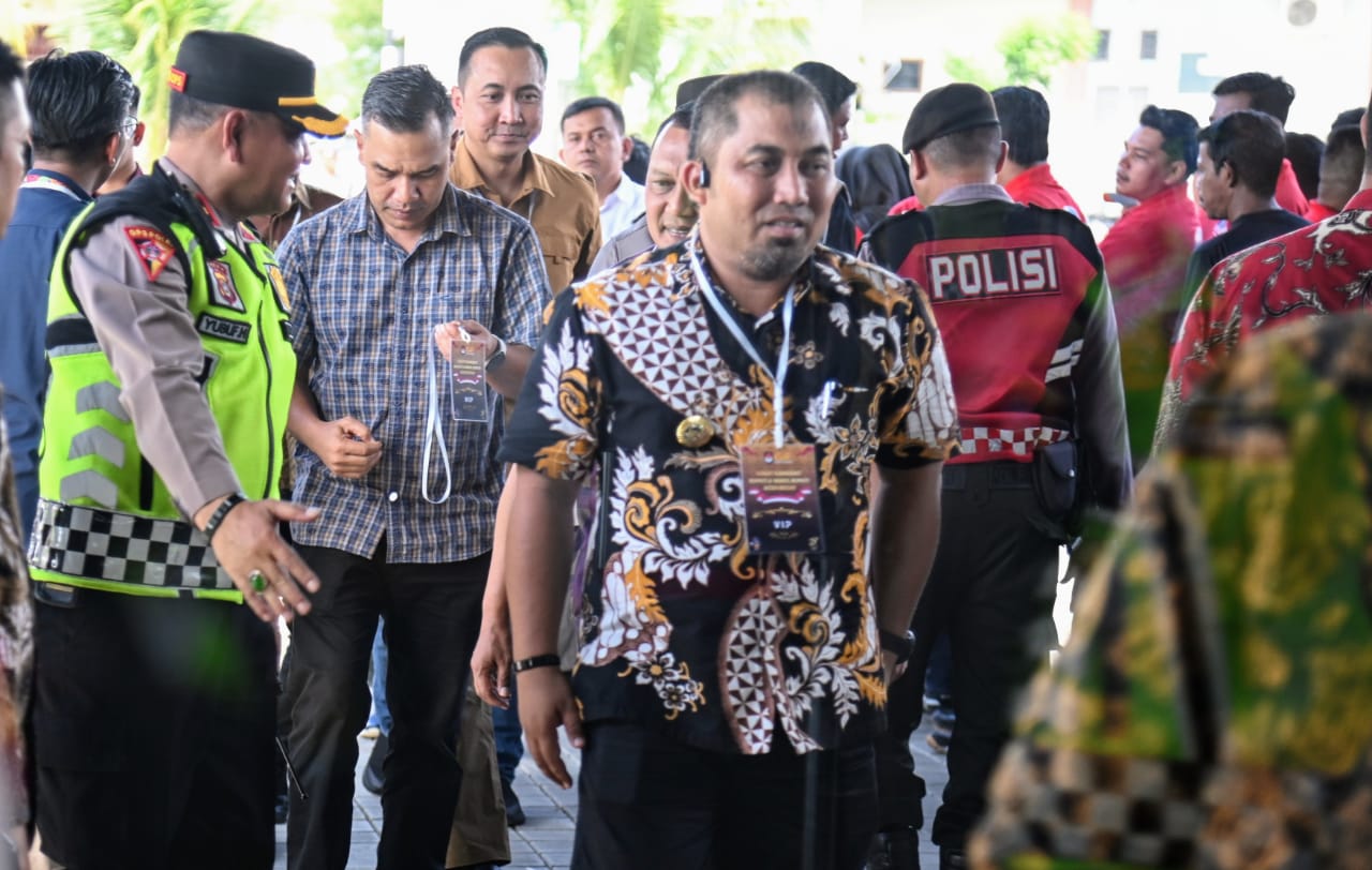 Pj Bupati Aceh Besar Hadiri Debat Publik Cabup Cawabup Aceh Besar 2024