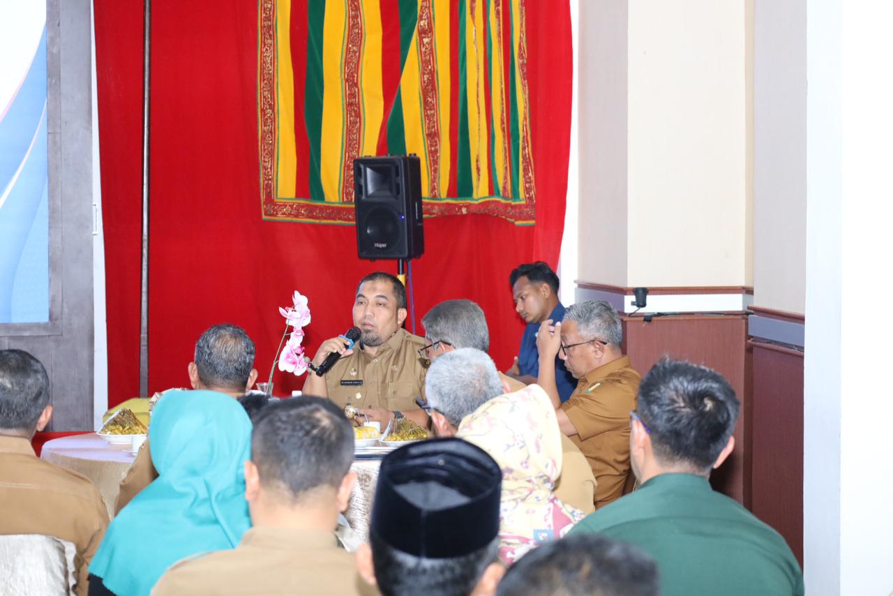 Pj Bupati Aceh Besar Pimpin Rapat Evaluasi Kinerja OPD Tahun 2024