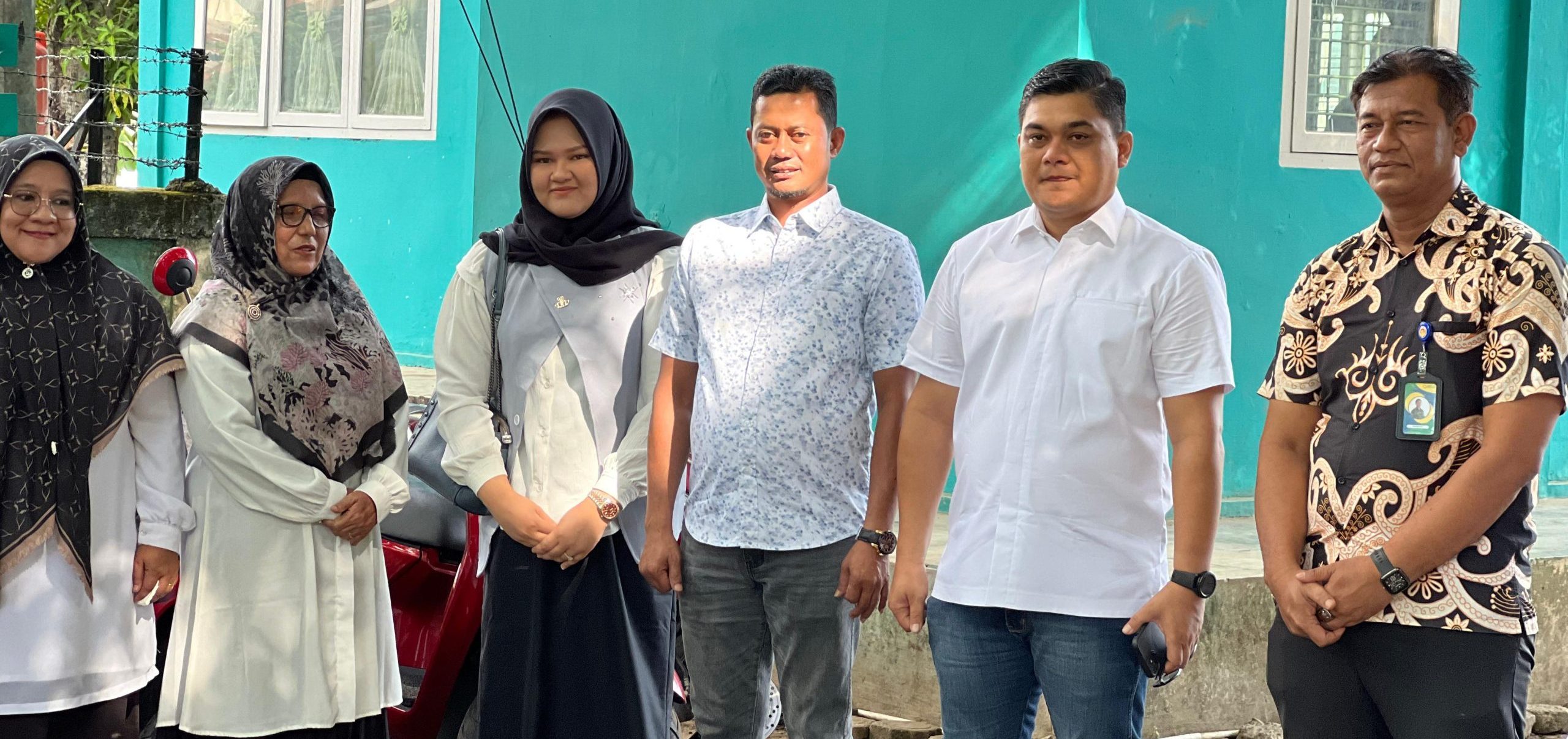 Wakil Ketua DPRK Aceh Besar Tinjau Persiapan Adiwiyata di SDN 1 Pagar Air