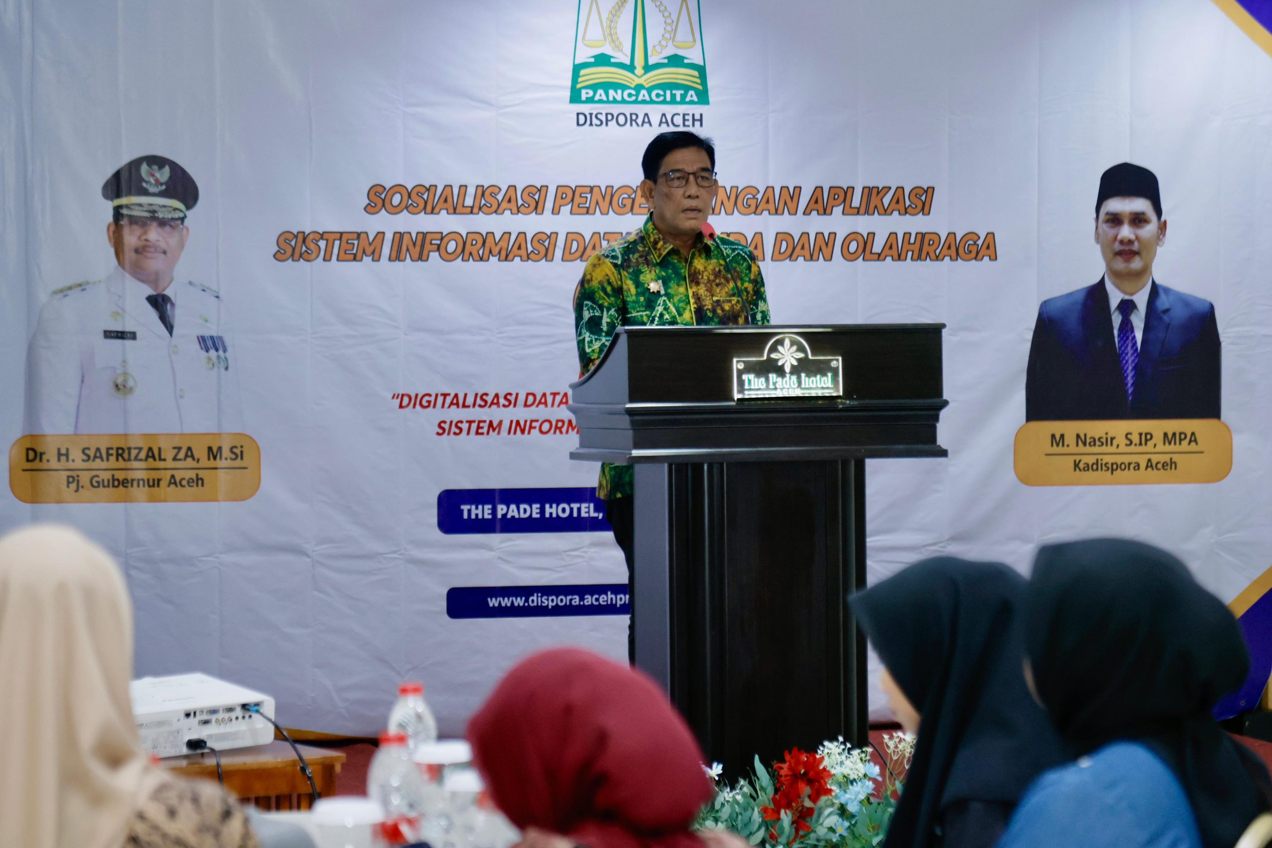 Plt Sekda Aceh Buka Rapat Sosialisasi Pengembangan Aplikasi SIDARA