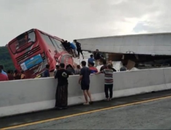 Bus Rombongan Pelajar SMP Bogor Tabrak Truk Mundur, Empat Orang Meninggal Dunia