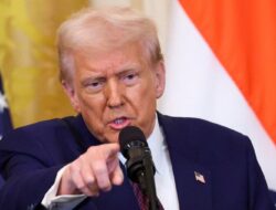 Trump Sahkan Perintah Eksekutif Baru Basmi Imigran Gelap
