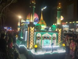 Pawai Malam Takbiran Meriah, Warga Kota Tumpah Ruah Sepanjang Rute