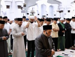 Gubernur dan Wagub Aceh Shalat Idul Fitri di Masjid Raya Baiturrahman Banda Aceh