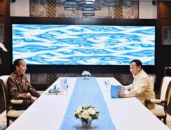 Prabowo dan Jokowi Berbuka Puasa di Istana
