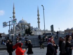 Gempa 6,2 SR Guncang Istanbul, Warga Berhamburan Keluar Bangunan