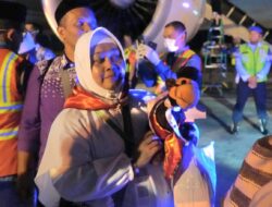 Kloter 12 Aceh Kembali Pulang, Banyak Kisah Suka Duka