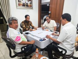 Heboh Menhut Raja Juli Main Domino dengan Pembalak Liar, Begini Kronologinya!