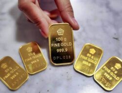 Harga Emas Hari Ini Rp 2,44 Juta Per Gram