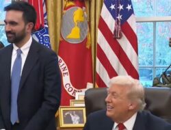 Trump Tertawa Disinggung soal Kritik ‘Fasis’ Mamdani