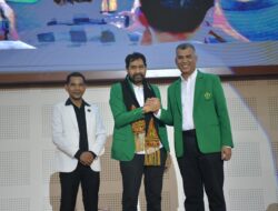 Gubernur Mualem Hadiri Pelantikan Pengurus IKA Unimal