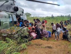 Heli Caracal TNI AU Tembus Daerah Terisolir Bencana Sumatera di Aceh Tengah dan Bener Meriah