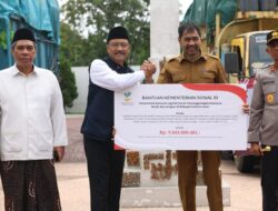 Gubernur Mualem Terima Bantuan Logistik Kemensos Rp 9 Miliar untuk Penanganan Banjir dan Longsor Aceh