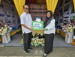 Pemenang Lomba Foto dan Video Harian HUT ke-69 Aceh Besar Terima Hadiah