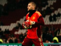 Kata-kata Maarten Paes Usai Debut Bersama Ajax
