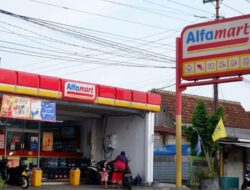 Alfamart (AMRT) Buka Suara setelah Diminta Menkop Setop Buka Gerai di Desa