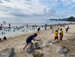 Jelang Ramadhan, Wisata Pantai Lhoknga Diserbu Pengunjung