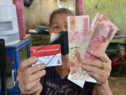 Kemensos Coret 11.000 Penerima Bansos, Cek Status di Sini