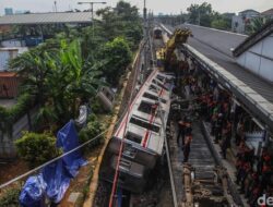 Korban Meninggal Kecelakaan Kereta di Bekasi Bertambah Jadi 16 Orang