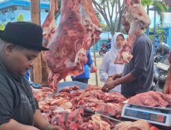 Warga Serbu Pasar Daging Meugang Subsidi Pemko Banda Aceh, Harga Rp150 Ribu per Kg