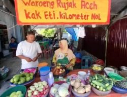 Libur Panjang, Omzet Penjual Rujak Khas Sabang Naik Dua Kali Lipat