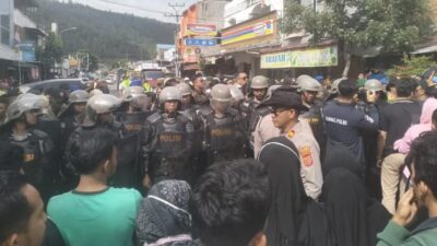 Eksekusi Lahan Pasar Inpres Takengon Diwarnai Aksi Penolakan Pedagang