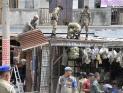 Pemkab Aceh Besar Tertibkan Bangunan dan Lapak di Pasar Induk Lambaro