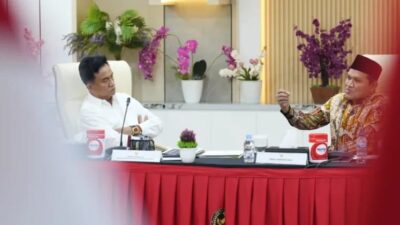 Menko Yusril Dorong Penyelesaian Tanah Wakaf Blang Padang melalui Jalur Hukum