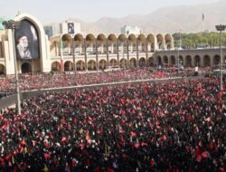 Jutaan Warga Padati Teheran, Antre Berjam-jam untuk Beri Penghormatan Terakhir kepada Ali Khamenei