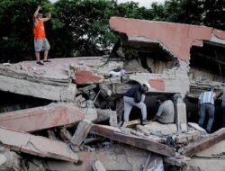 Gempa Dahsyat M 7,4 Guncang Kolombia, 61 Bangunan Ambruk!