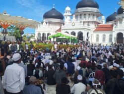 Ribuan Masyarakat Aceh Gelar Doa Bersama di Masjid Raya Baiturrahman, Soroti Lambannya Penanganan Bencana