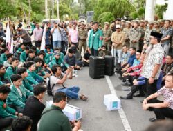 Terima Demo Mahasiswa USK, Plt Sekda Aceh: Kami Tidak Eksklusif, Komunikasi Terbuka Setiap Saat