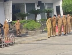 Dari Disiplin ASN hingga “Rayap Besi”, Ini Pesan Wali Kota Banda Aceh dalam Apel Gabungan